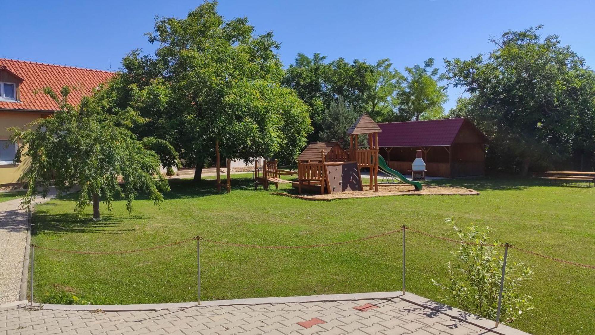 Ubytovanie Liska Radava Luaran gambar